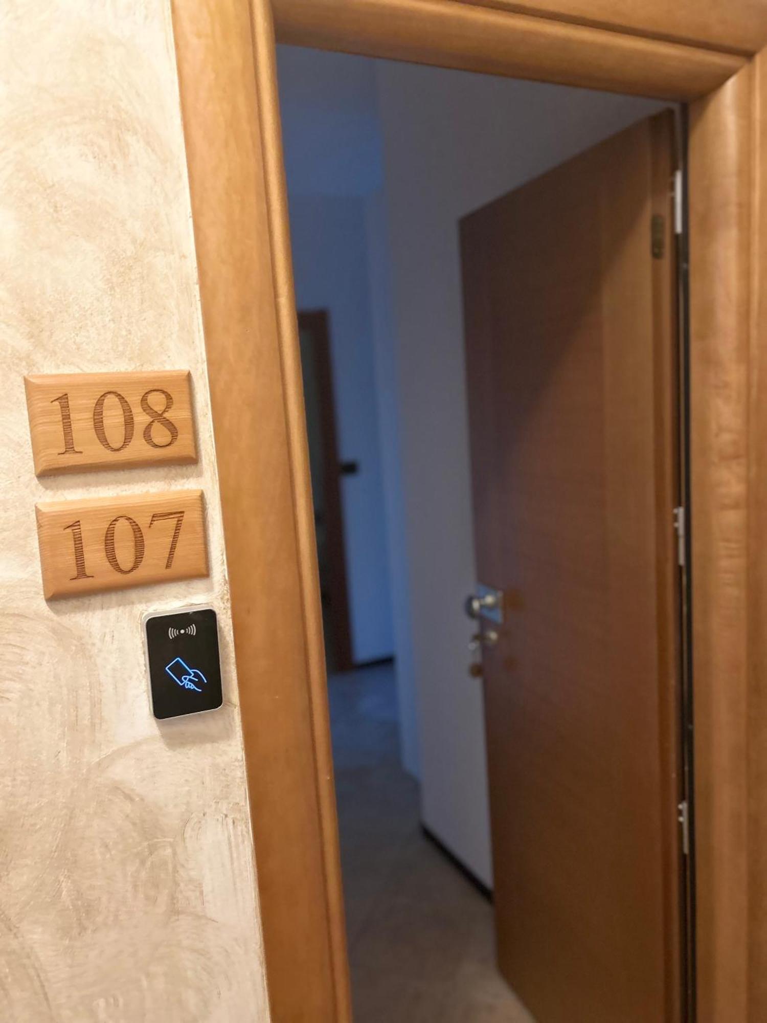 Albergo La Grolla Antey-Saint-Andre Exterior photo