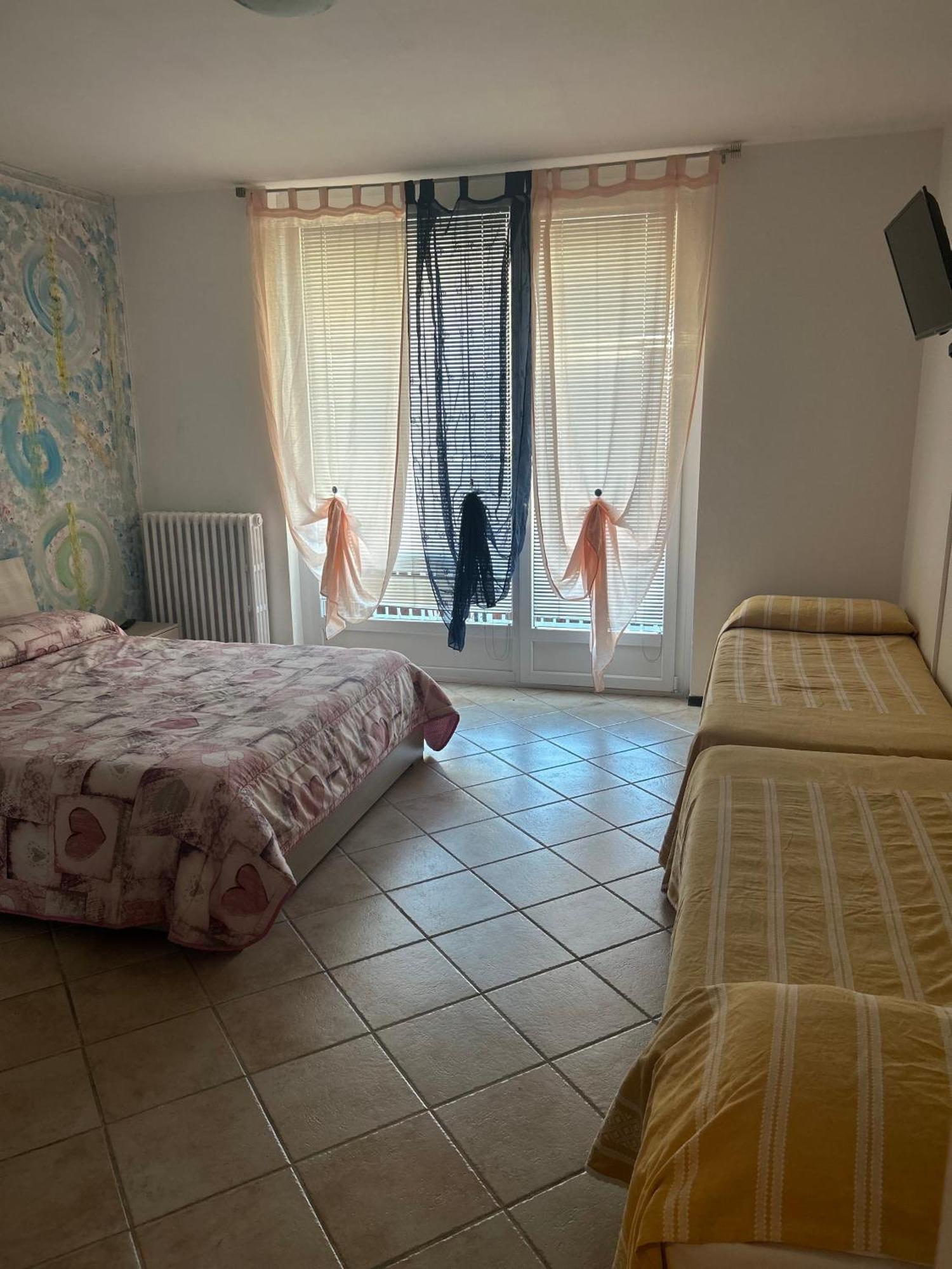 Albergo La Grolla Antey-Saint-Andre Exterior photo