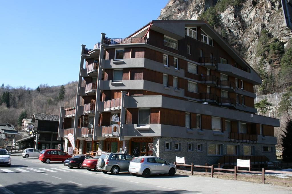Albergo La Grolla Antey-Saint-Andre Exterior photo